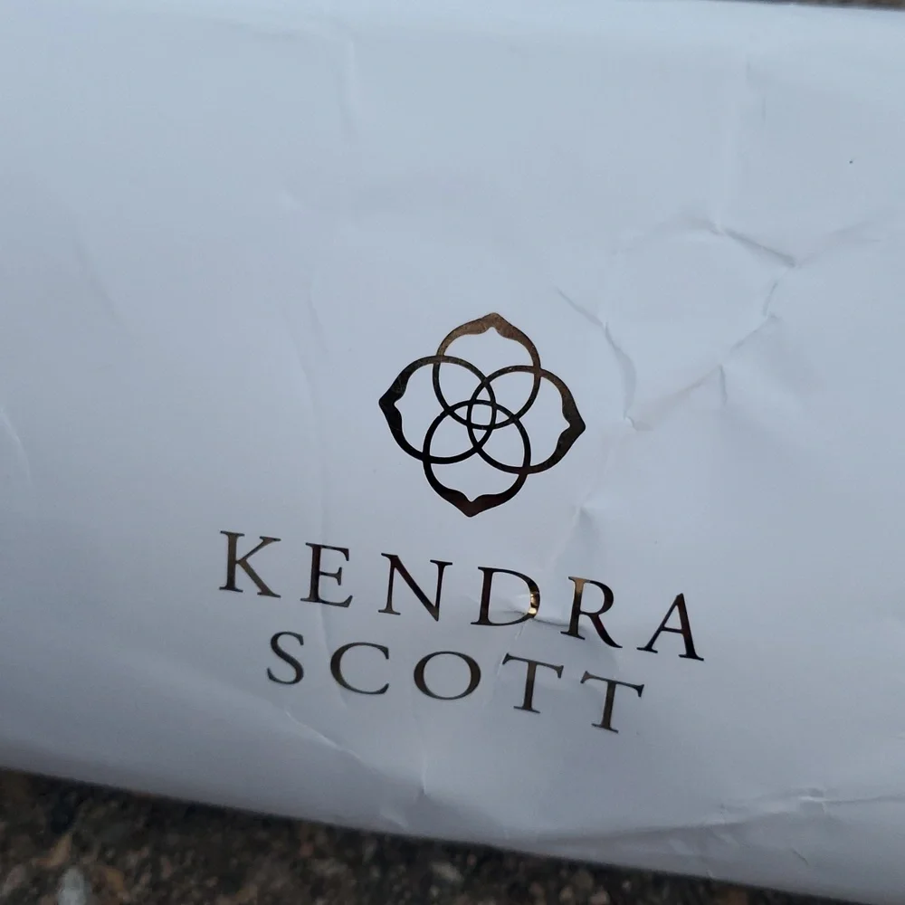 Kendra Scott Terrazzo Beach Towel NWT 35